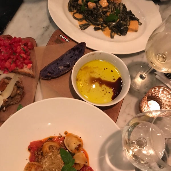 Foto tirada no(a) Osteria della Piazza Bianca por Katya S. em 8/8/2019