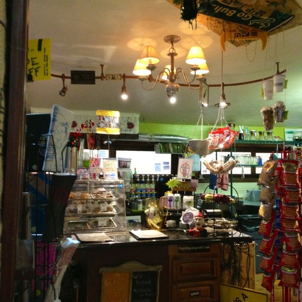 7/19/2013에 Teresa O.님이 Felicitous Coffee &amp; Tea House에서 찍은 사진