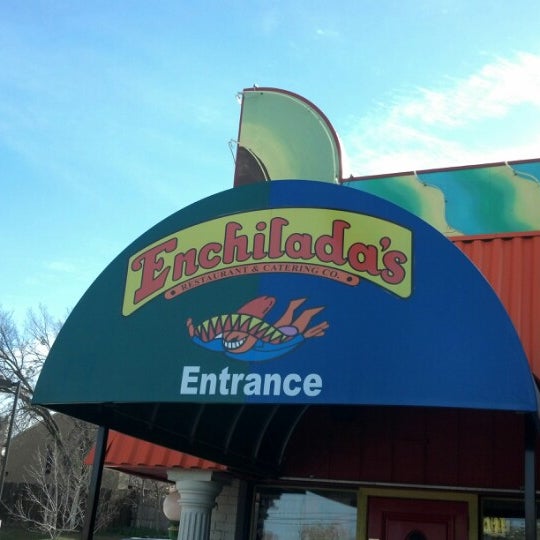 Снимок сделан в Enchilada&#39;s Restaurant - Greenville пользователем Aaron B. 12/15/2012