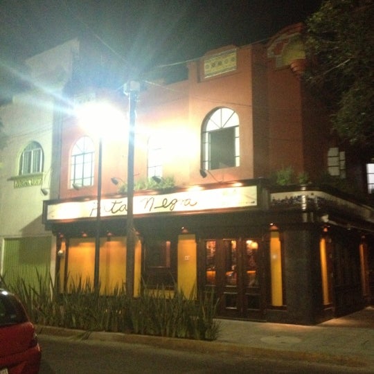 10/14/2012 tarihinde Paulziyaretçi tarafından Salón Pata Negra'de çekilen fotoğraf