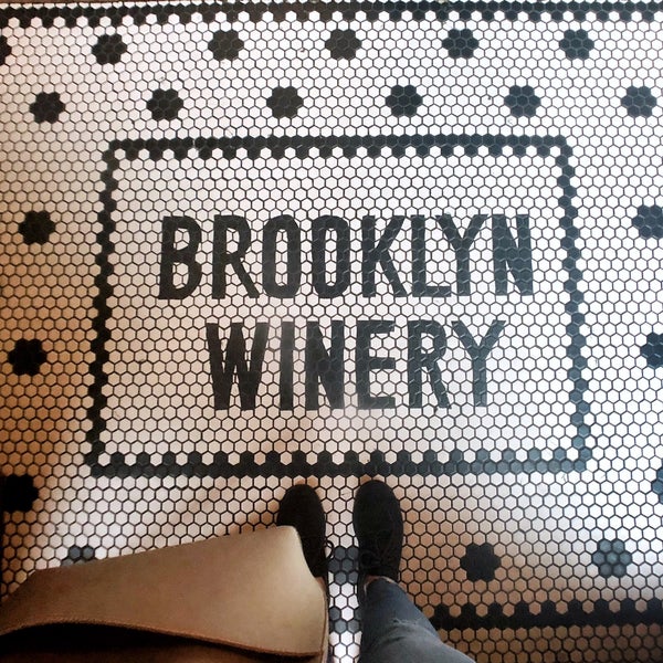 5/7/2018 tarihinde Kayla J.ziyaretçi tarafından Brooklyn Winery'de çekilen fotoğraf