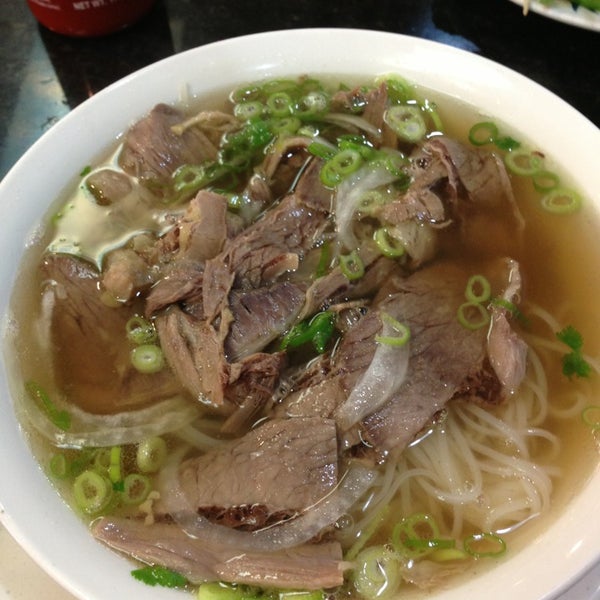 Photo taken at Pho Cow Cali Express by Angie W. on 7/9/2013