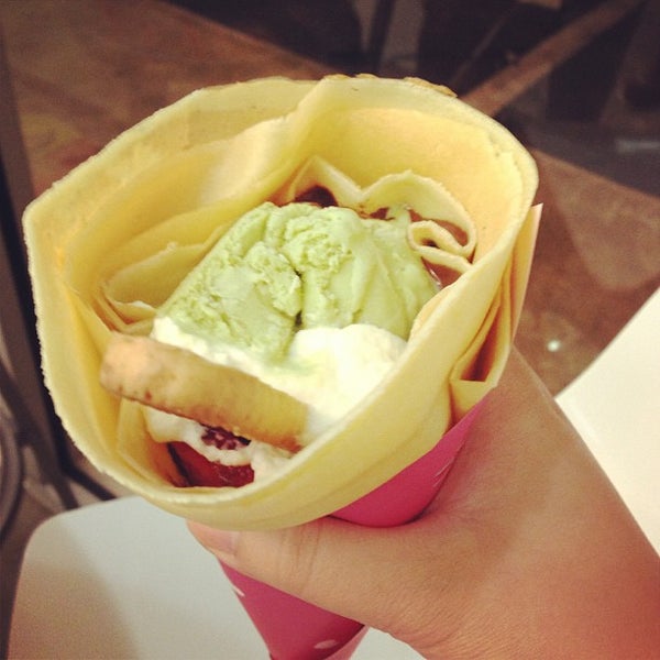 Photo taken at Angels &amp; Hearts: Harajuku Crêperie by Angie W. on 7/19/2013