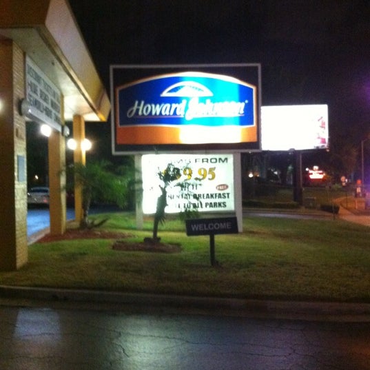 Foto tirada no(a) Howard Johnson Inn Orlando International Drive por Regis D. em 11/12/2012