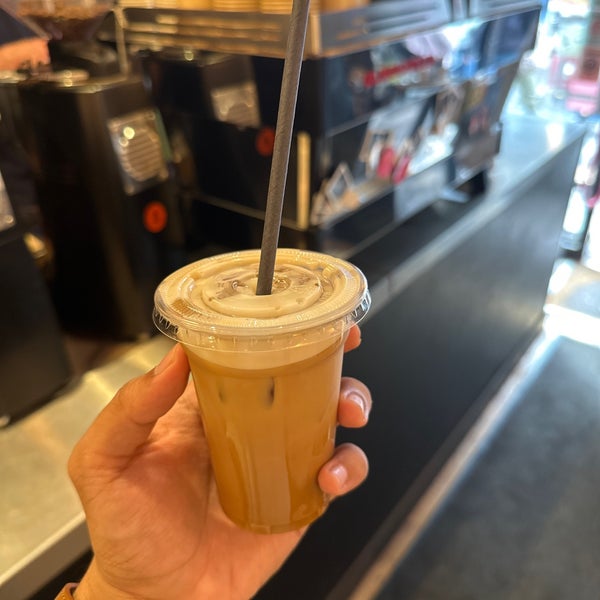 Flat White Soho 213 tips