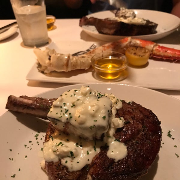 Photo taken at Sullivan&#39;s Steakhouse by Mike P. on 6/15/2017