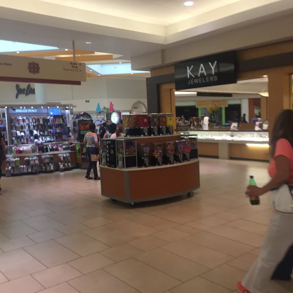 7/23/2016에 Hugo A.님이 Mall del Norte에서 찍은 사진