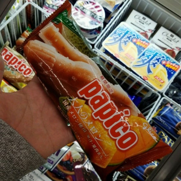Photos At ローソン 須磨機動隊前店 Convenience Store In 神戸市須磨区