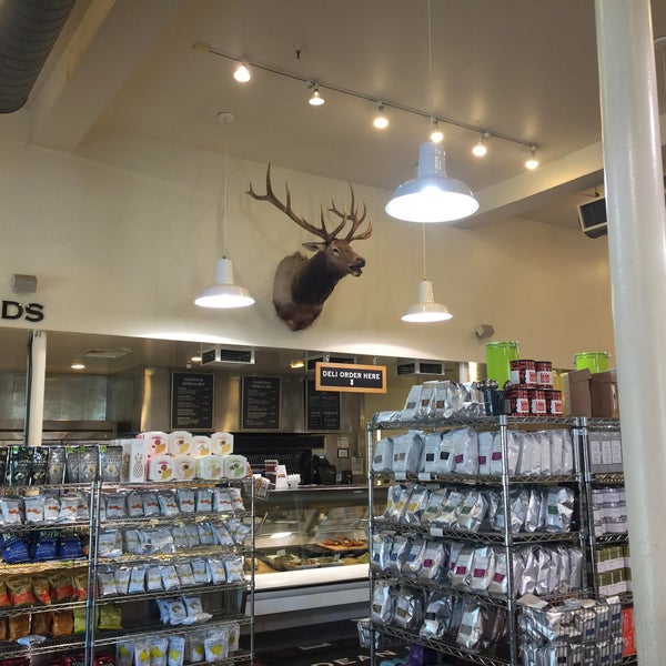 Photo taken at Dean &amp; DeLuca by Christopher G. on 8/1/2017