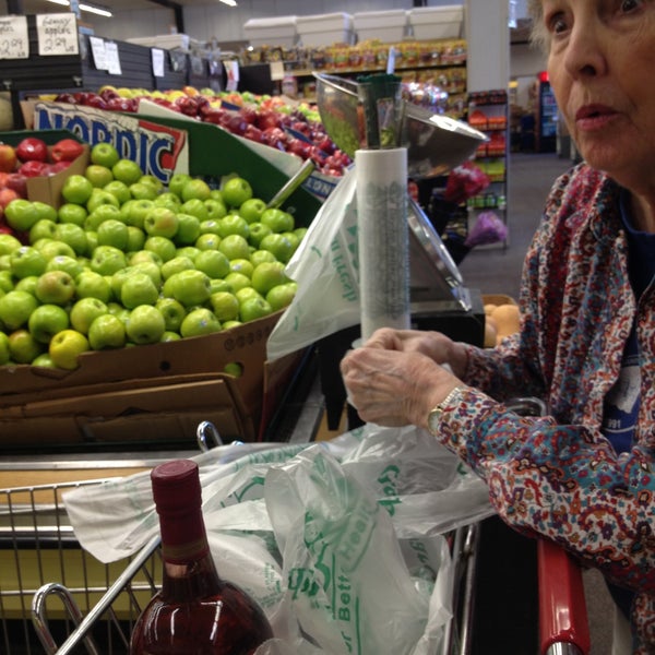 Starr Market (Now Closed) Grocery Store in Ojai
