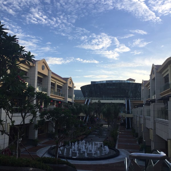 Haitang bay duty free shopping. Аутлет санья. Аутлет в лос анджелесе. Аутлет franciacorta. Торговый центр аутлет.