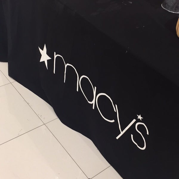 Macy's The Commons at Federal Way Department Store