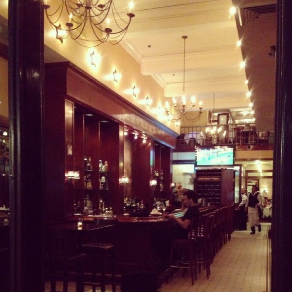 Dervish (Artık Kapalı) New York'da Akdeniz Restoranı