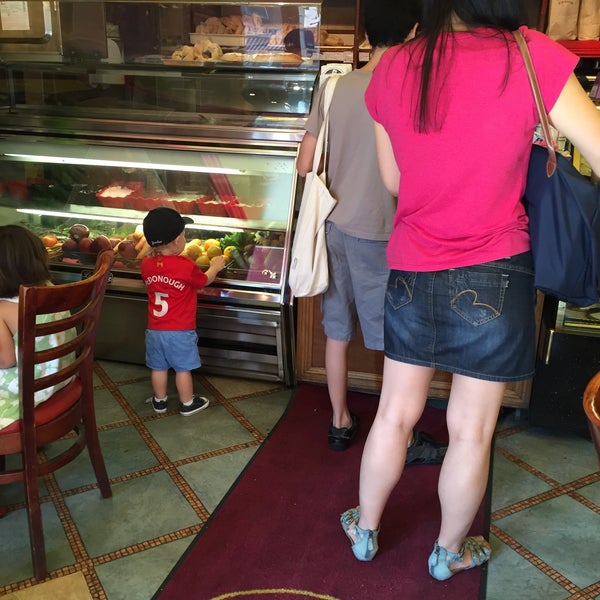 9/19/2015 tarihinde Mary S.ziyaretçi tarafından Brooklyn Bread Cafe'de çekilen fotoğraf