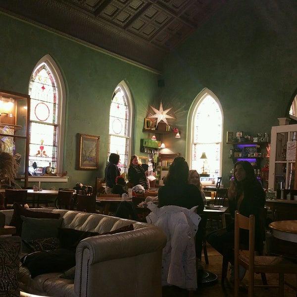 12/15/2016にSherryl M.がBeans in the Belfry Meeting Place and Cafeで撮った写真