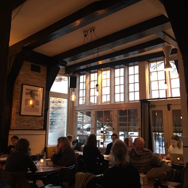 1/5/2018 tarihinde Vitaliy Y.ziyaretçi tarafından Café Kobalt'de çekilen fotoğraf