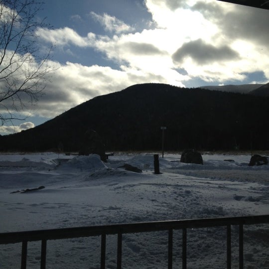Photo taken at AMC Highland Center at Crawford Notch by Rosa N. on 12/25/2012