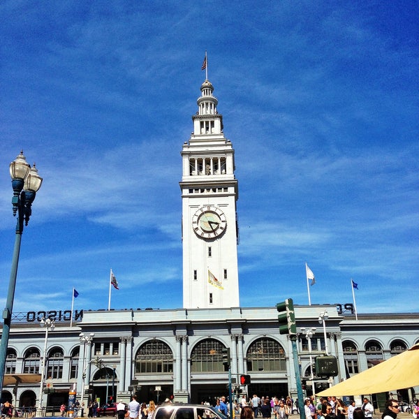 รูปภาพถ่ายที่ Ferry Building Marketplace โดย Ilenia M. เมื่อ 5/13/2013
