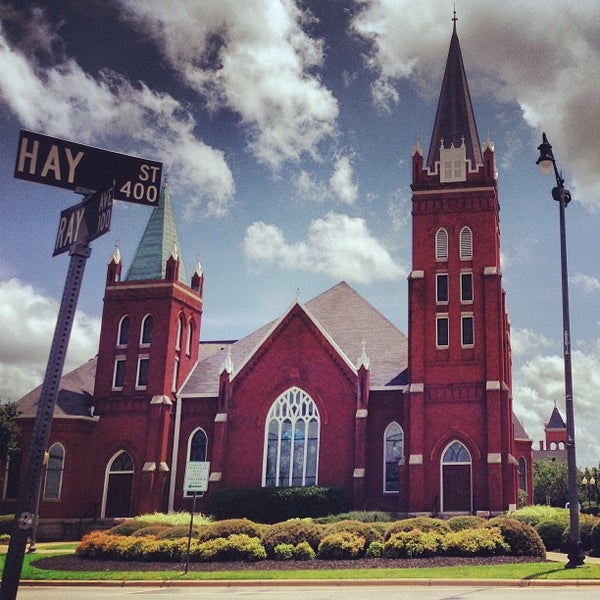 Photo taken at Downtown Fayetteville by Hideyo K. on 7/14/2013