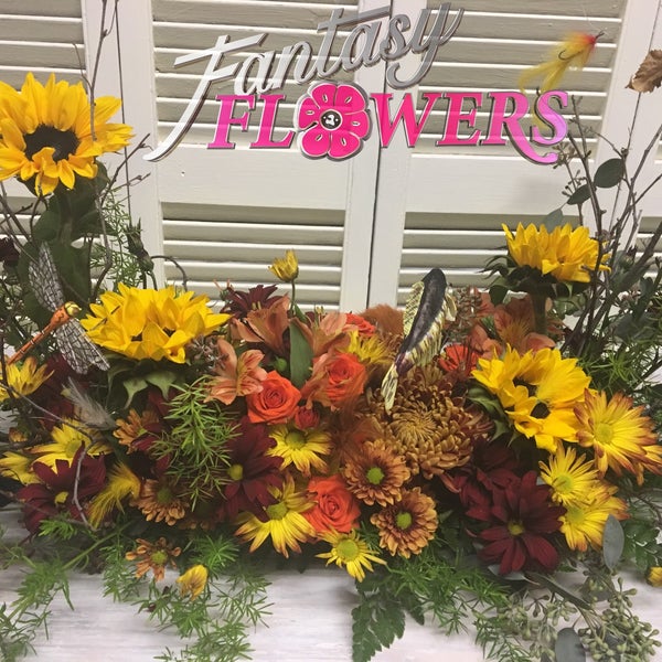 11/6/2017 tarihinde Nancy W.ziyaretçi tarafından Fantasy Flowers'de çekilen fotoğraf