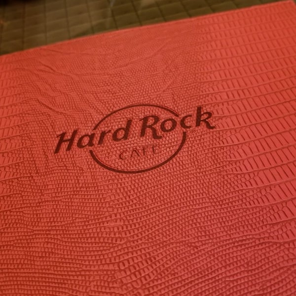Foto tomada en Hard Rock Cafe Four Winds  por Donald V. el 2/17/2018