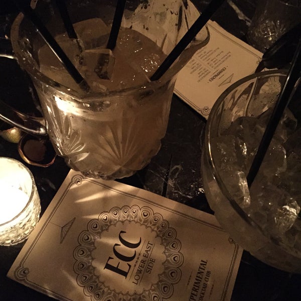 Foto tirada no(a) Experimental Cocktail Club por Sophia Q. em 2/8/2015