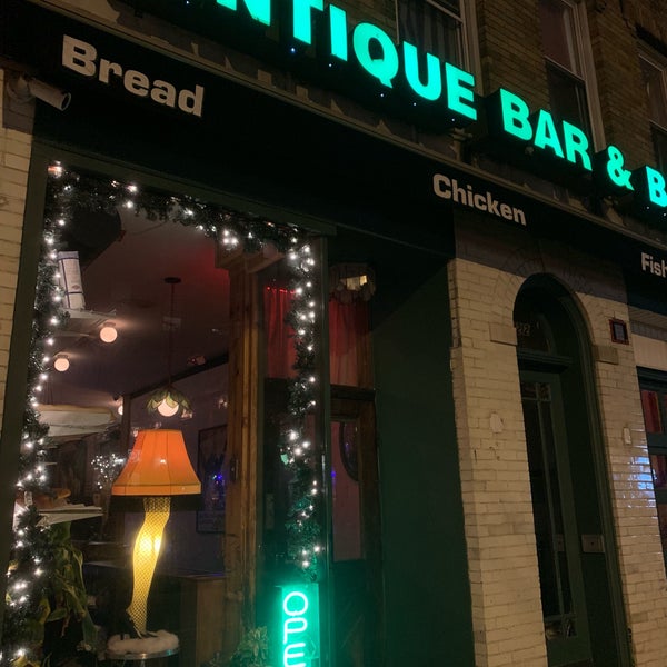 12/18/2018にAndrew B.がAntique Bar &amp; Bakeryで撮った写真
