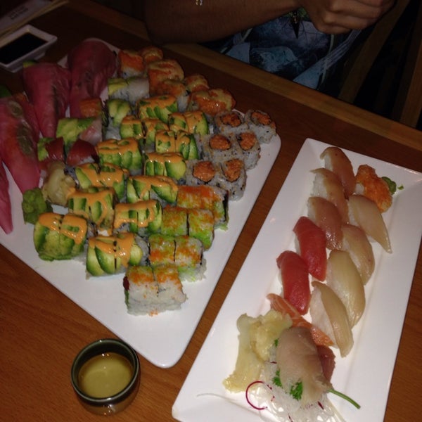 9/6/2014 tarihinde Brittany F.ziyaretçi tarafından No.1 Sushi'de çekilen fotoğraf