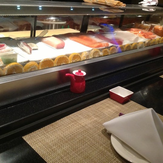 Foto scattata a Rice Fushion Sushi da April M W. il 10/29/2012
