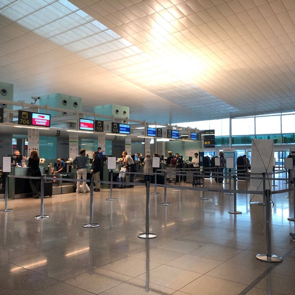 Air france в аэропорту тюмени. Check in france. Writing southwest airport. Выборы муниципальных депутатов в москве 2022. Check in france.