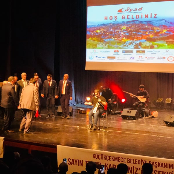 Photo prise au Cennet Kültür ve Sanat Merkezi par Kadir le2/24/2019