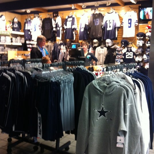 Dallas Cowboys Pro Shop - DFW Gate A24 - Dallas, TX