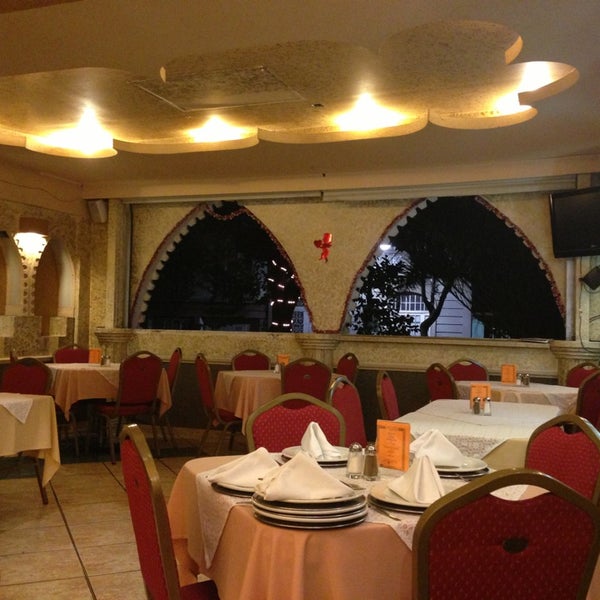 Photo taken at Restaurant Árabe Miguel by Isaac D. on 2/17/2013