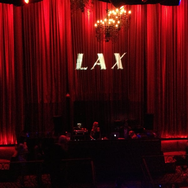 Foto tirada no(a) LAX Nightclub por Jimmy L. em 5/5/2013