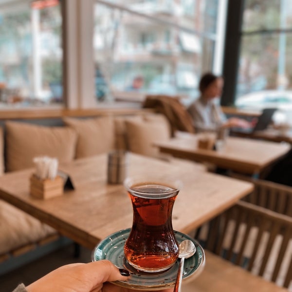Снимок сделан в Beacon Coffee İstanbul пользователем Setare H. 2/9/2023