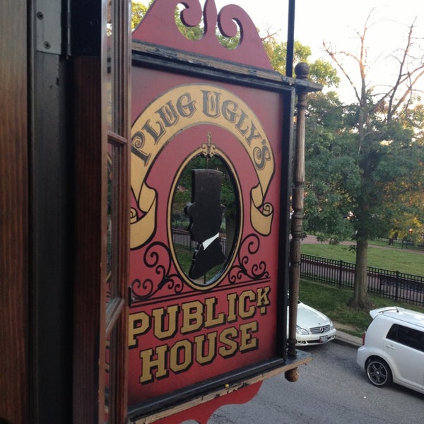 Foto diambil di Plug Ugly&#39;s Publick House oleh Jason B. pada 6/15/2013