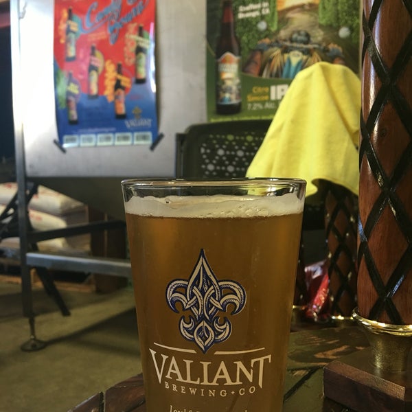 Снимок сделан в Valiant Brewing Company пользователем OG P. 9/3/2016