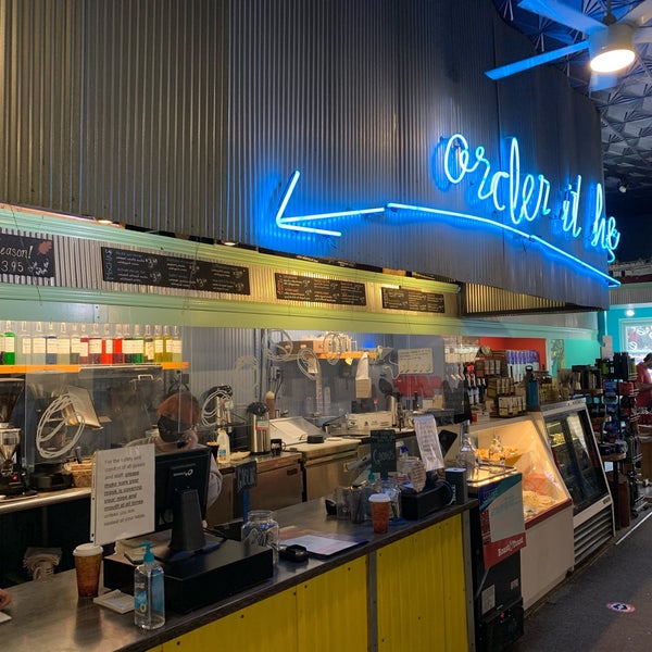 Roast & Toast Café in Petoskey