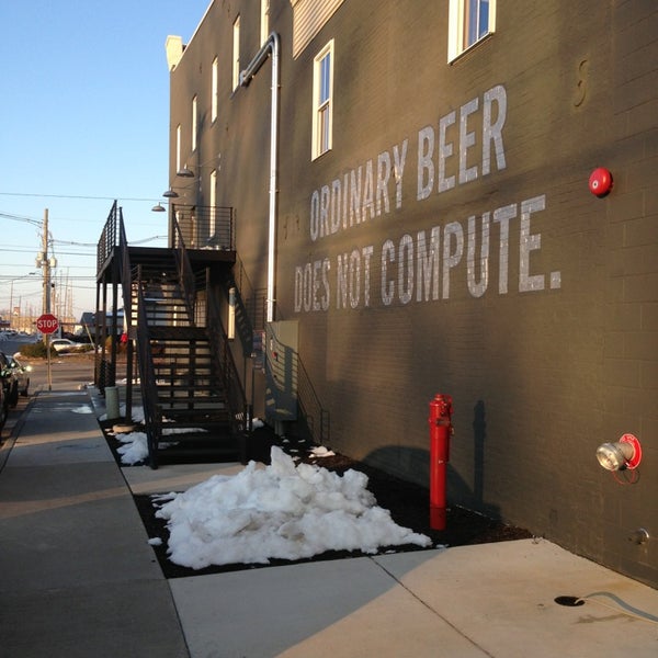 รูปภาพถ่ายที่ Tin Man Brewing Company โดย Samuel W. เมื่อ 1/3/2013