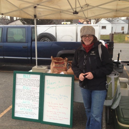 Foto scattata a Broad Ripple Farmers Market da Bryan J. il 12/15/2012