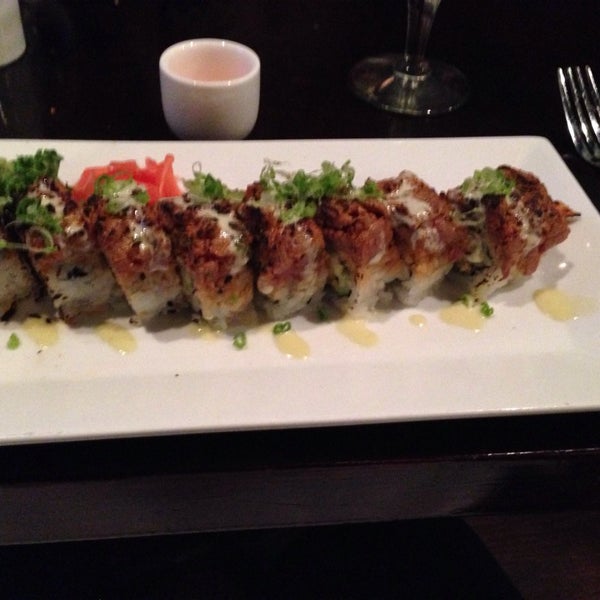 10/18/2013에 Cindy C.님이 Tasty Thai &amp; Sushi에서 찍은 사진