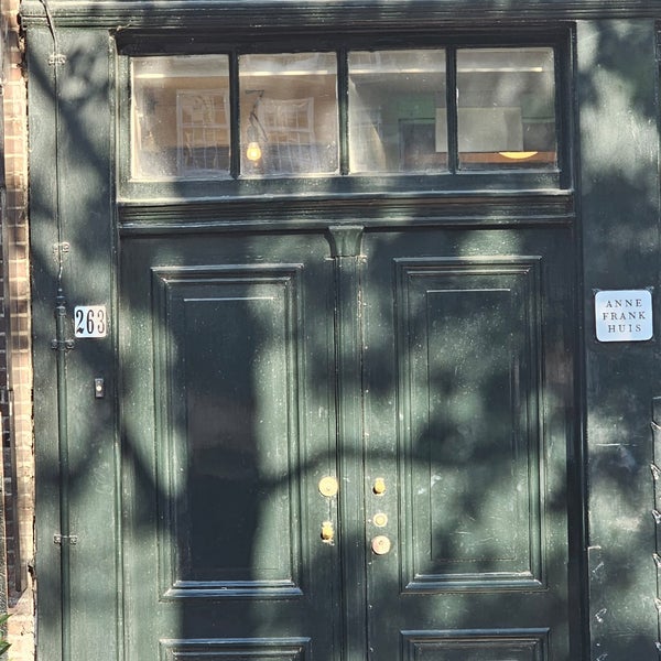 รูปภาพถ่ายที่ Anne Frank House โดย Jim W. เมื่อ 7/3/2023