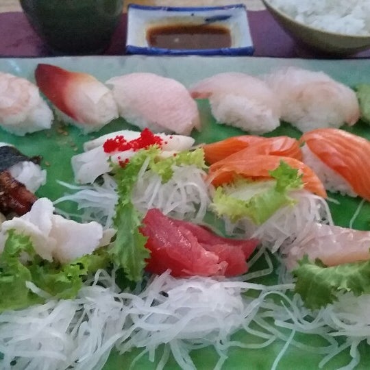 Photo taken at Sushi King by Ed V. on 8/30/2014