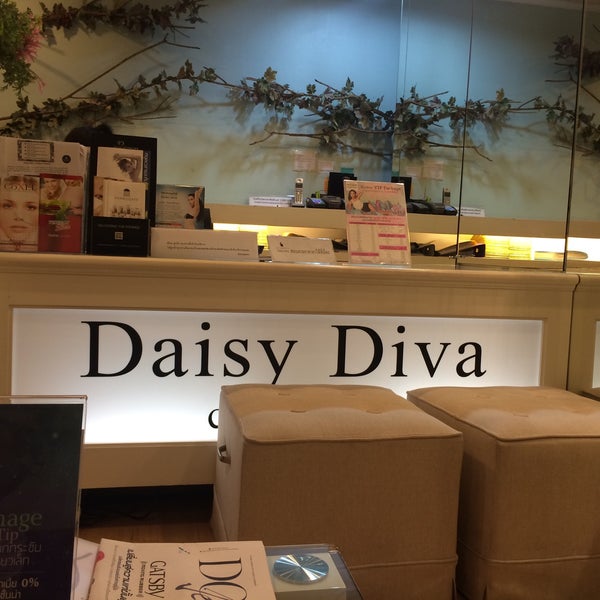 Daisy diva. Daisy diva cap royal high roblox. Daisy diva. Daisy-плееры с визуальным дисплеем. Diva clinica школьная 59.