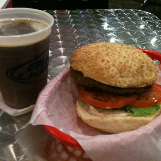 Photo taken at Pearl&#39;s Deluxe Burgers by Shillelagh on 10/3/2012