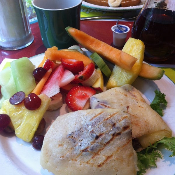 Photo taken at Cora&#39;s Breakfast &amp; Lunch by Sarah M. on 7/1/2013
