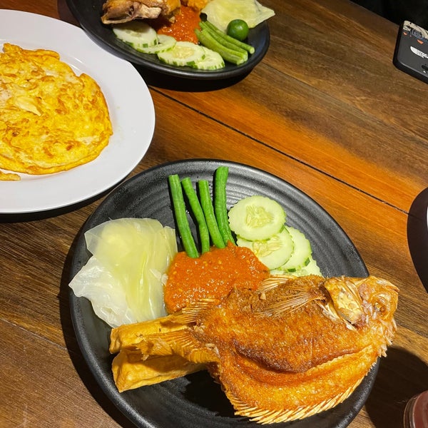 Top 10 Dinner Spots In Sarawak Malaysia top-10-dinner-spots-in-sarawak-malaysia
