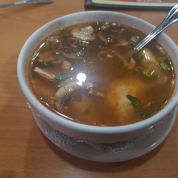 Sushi, Tom yum chicken soup was great! Can't complain everything was wonderful. The service/staff were very pleasant! Definitely recommend this place if you're in the Plantation/Jacaranda area.