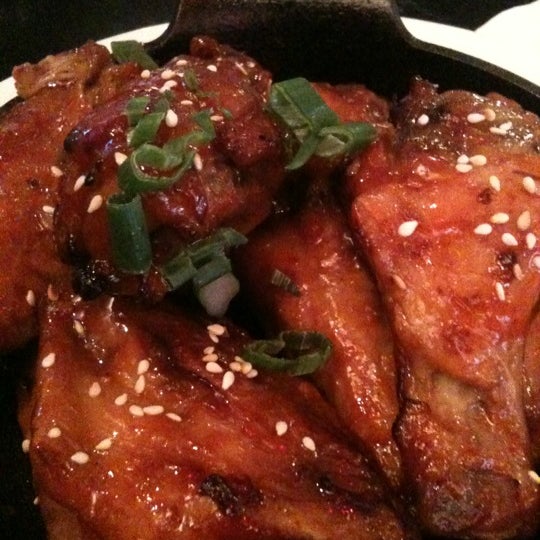 3/30/2012 tarihinde Lin B.ziyaretçi tarafından B Street Restaurant &amp; Bar'de çekilen fotoğraf