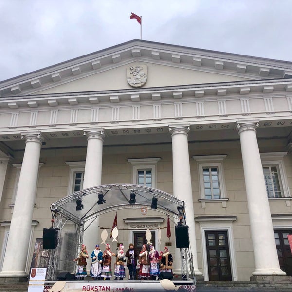 Foto scattata a Vilniaus rotušė | Town Hall da Ded Ž. il 3/3/2019